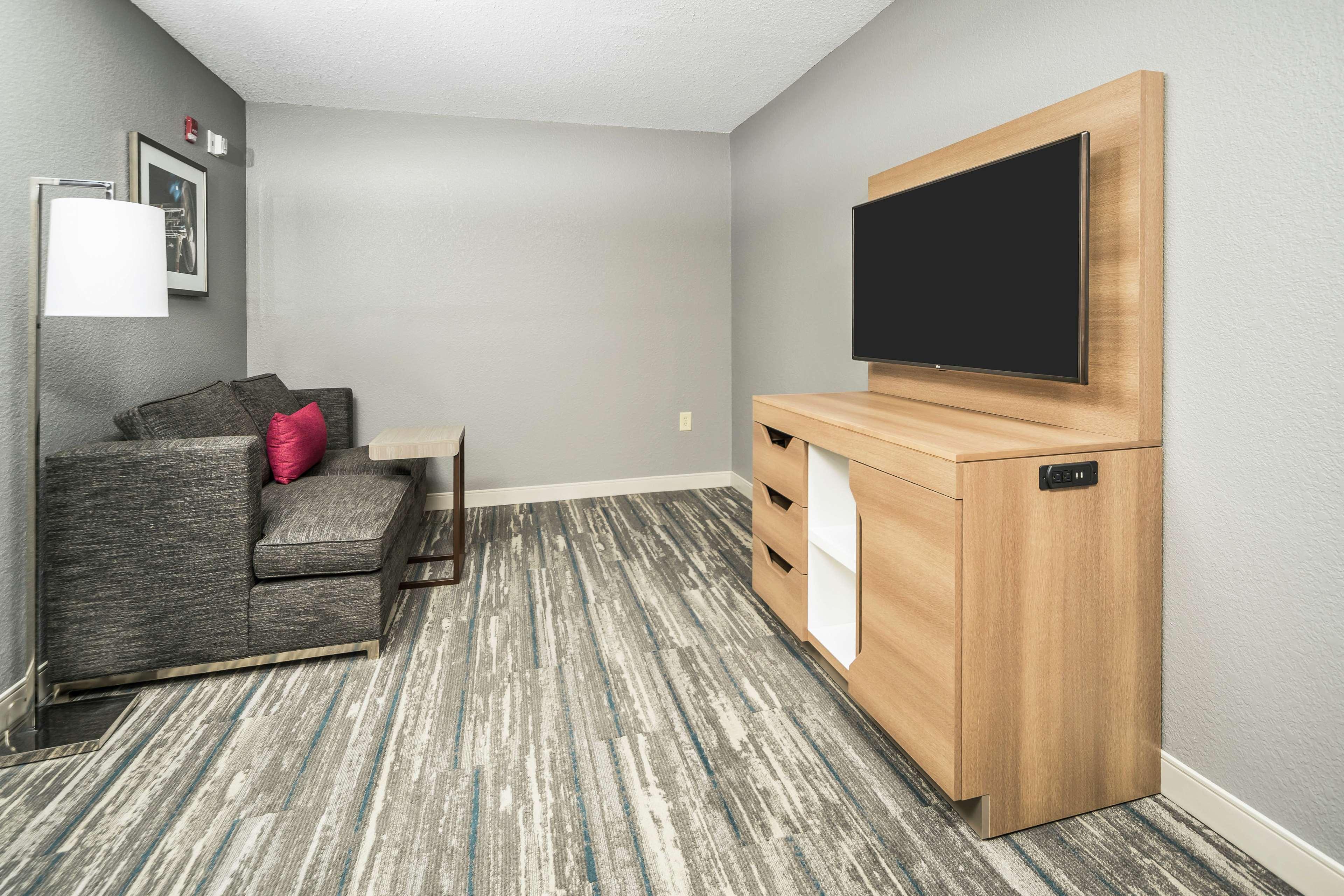 Hampton Inn Wilson Downtown Ngoại thất bức ảnh