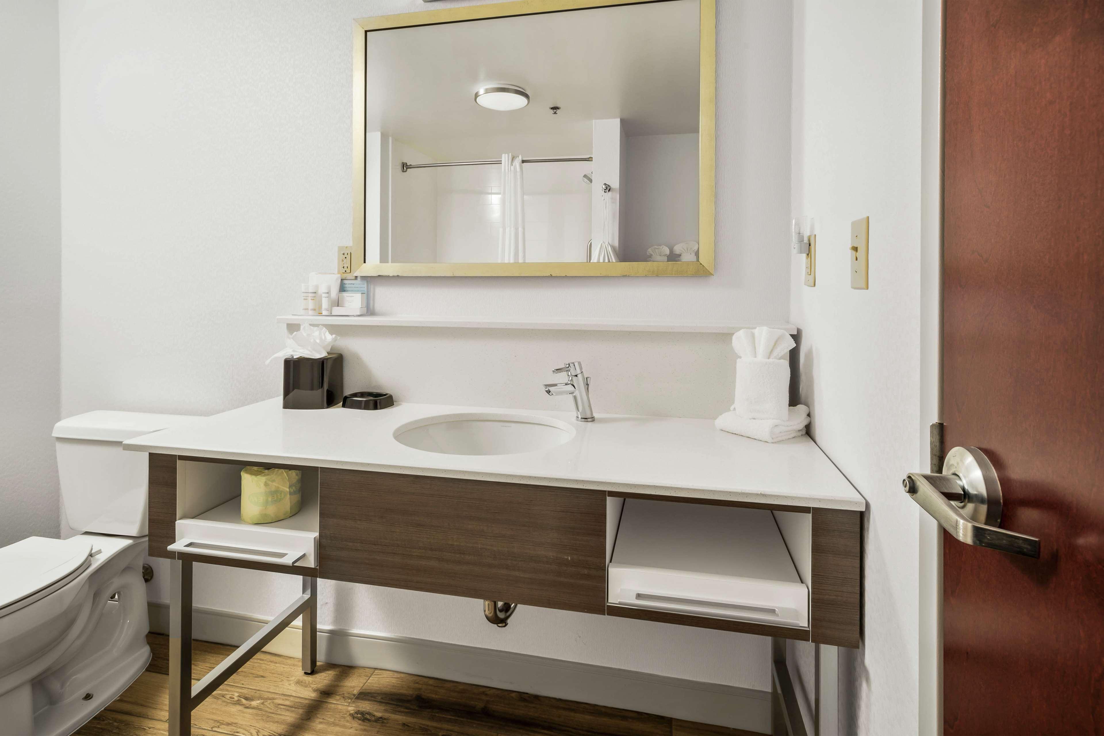 Hampton Inn Wilson Downtown Ngoại thất bức ảnh